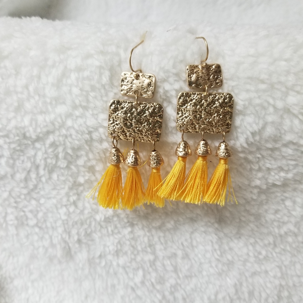 Triple tassel Boho earrings - Picture 1 of 4